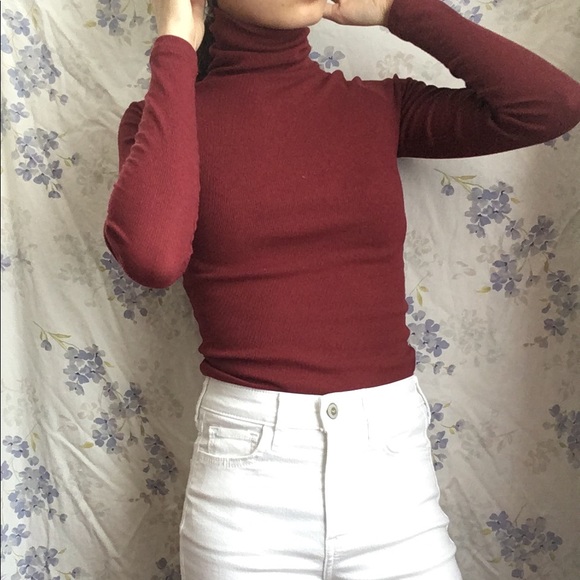 hollister turtleneck top